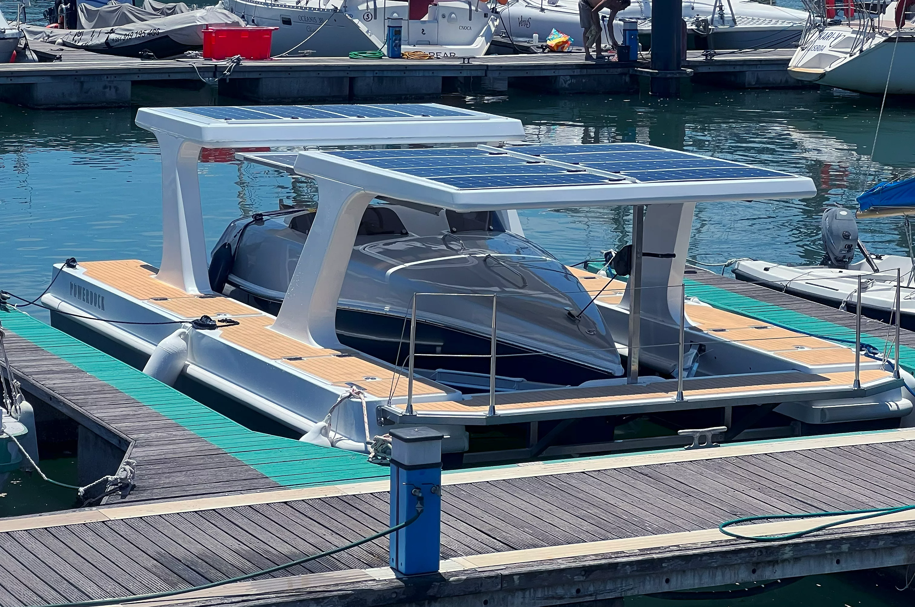 Boat charging in a Powerdock